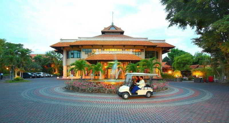 Equator Hotel Surabaya Ngoại thất bức ảnh